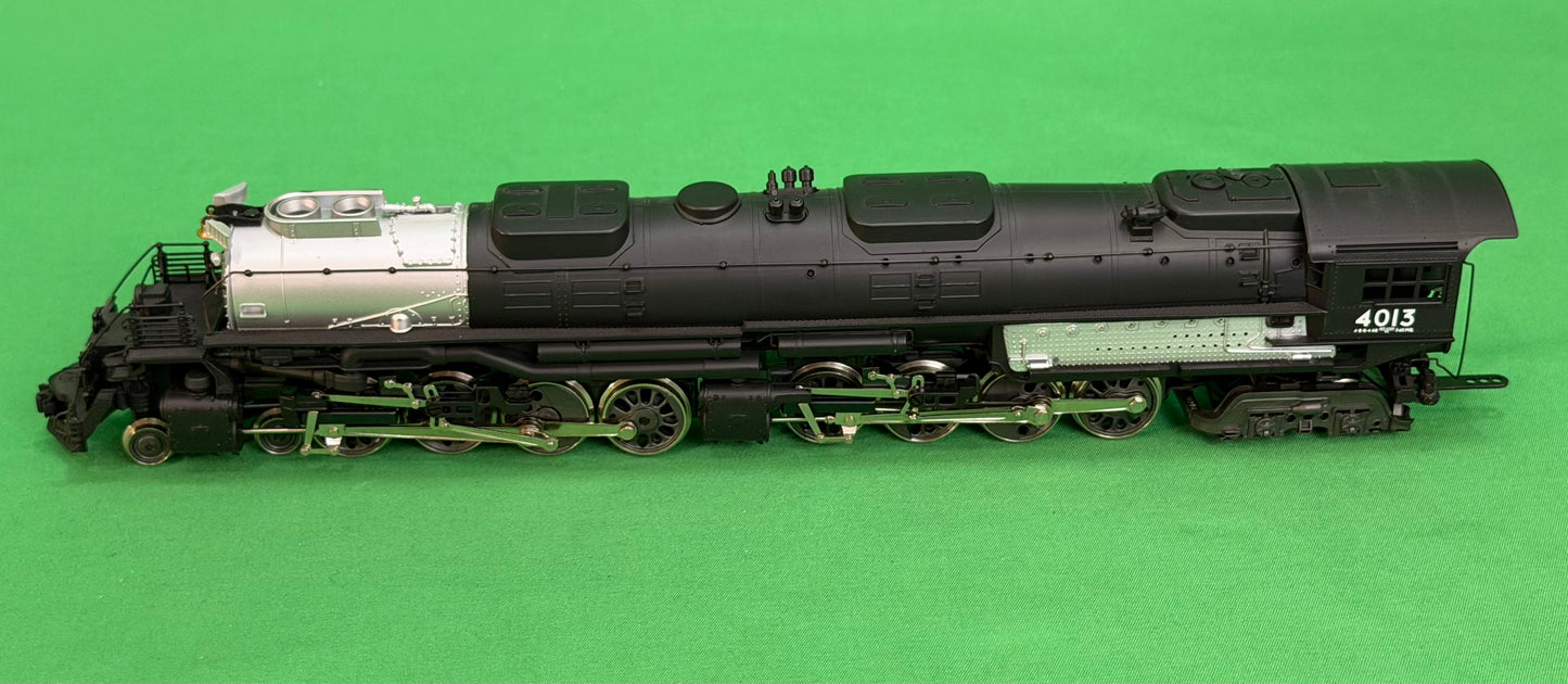 Rivarossi HO 4-8-8-4 Big Boy #4013 Union Pacific Locomotive 