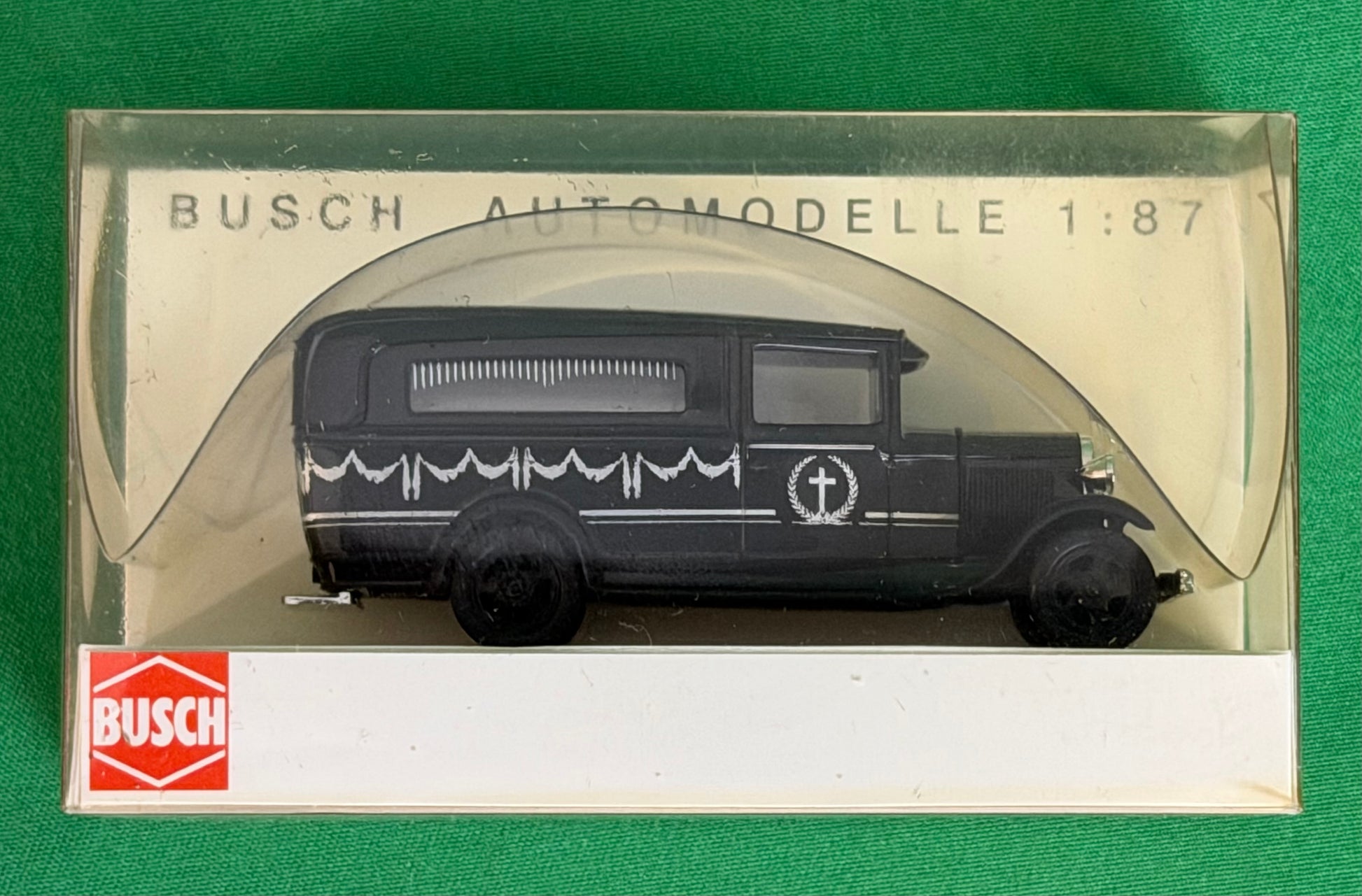 Busch HO 1:87 scale Ford Model A & Model AA vintage cars