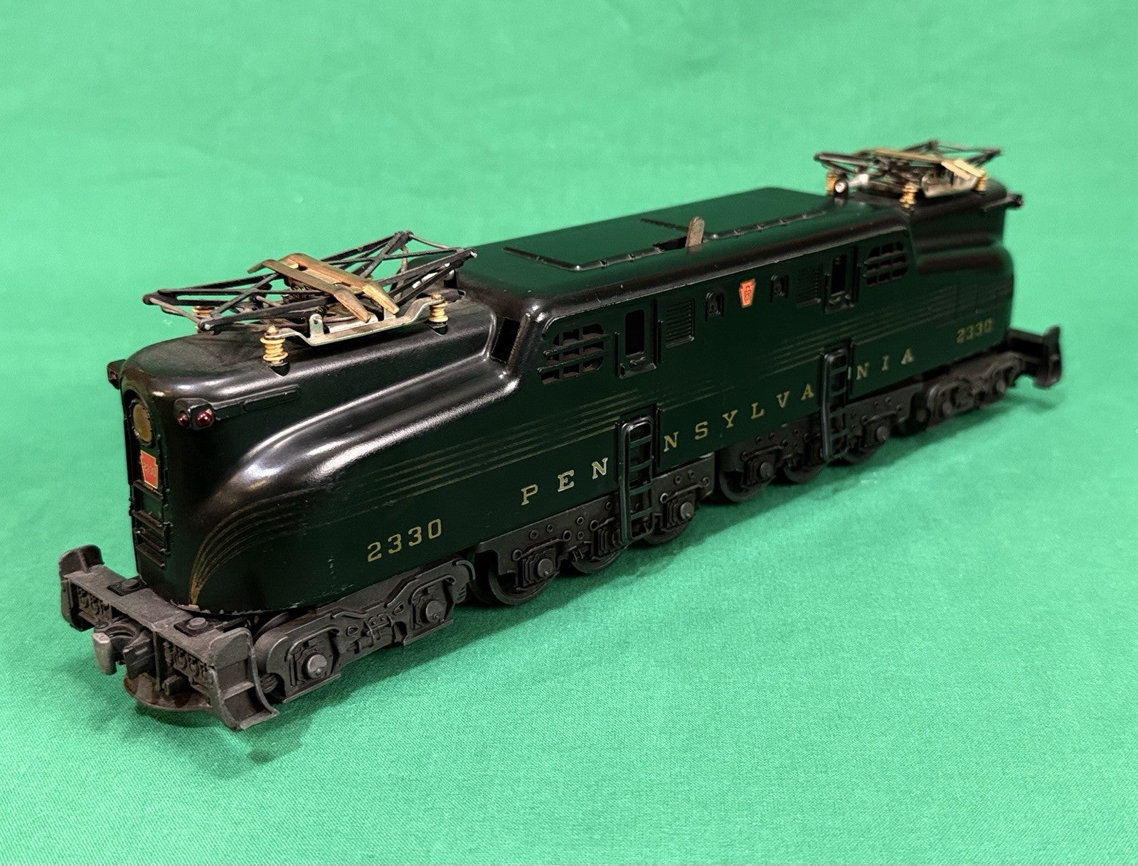 Lionel Postwar O Gauge 2330 Pennsylvania GG-1 Electric Locomotive
