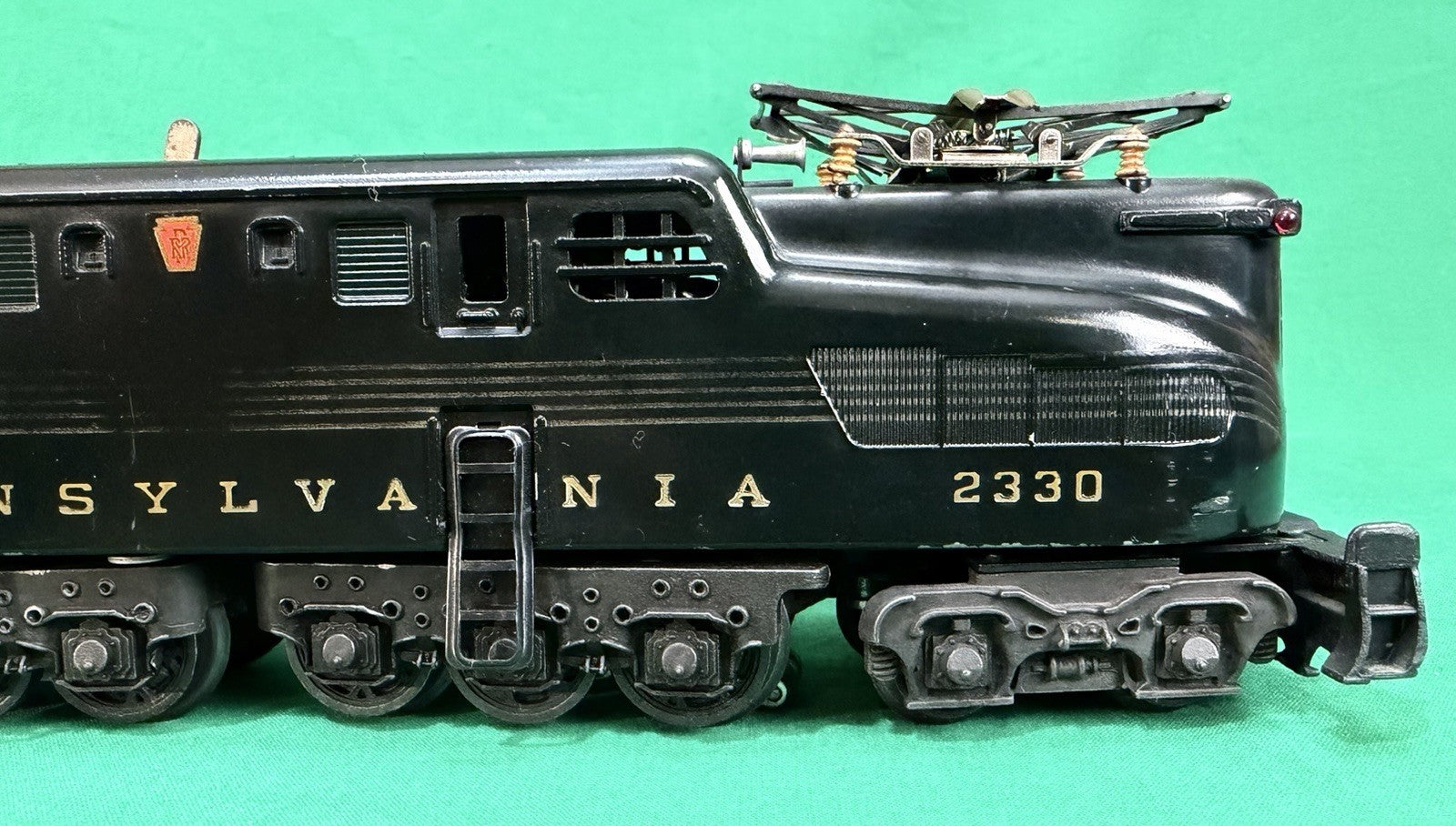 Lionel Postwar O Gauge 2330 Pennsylvania GG-1 Electric Locomotive