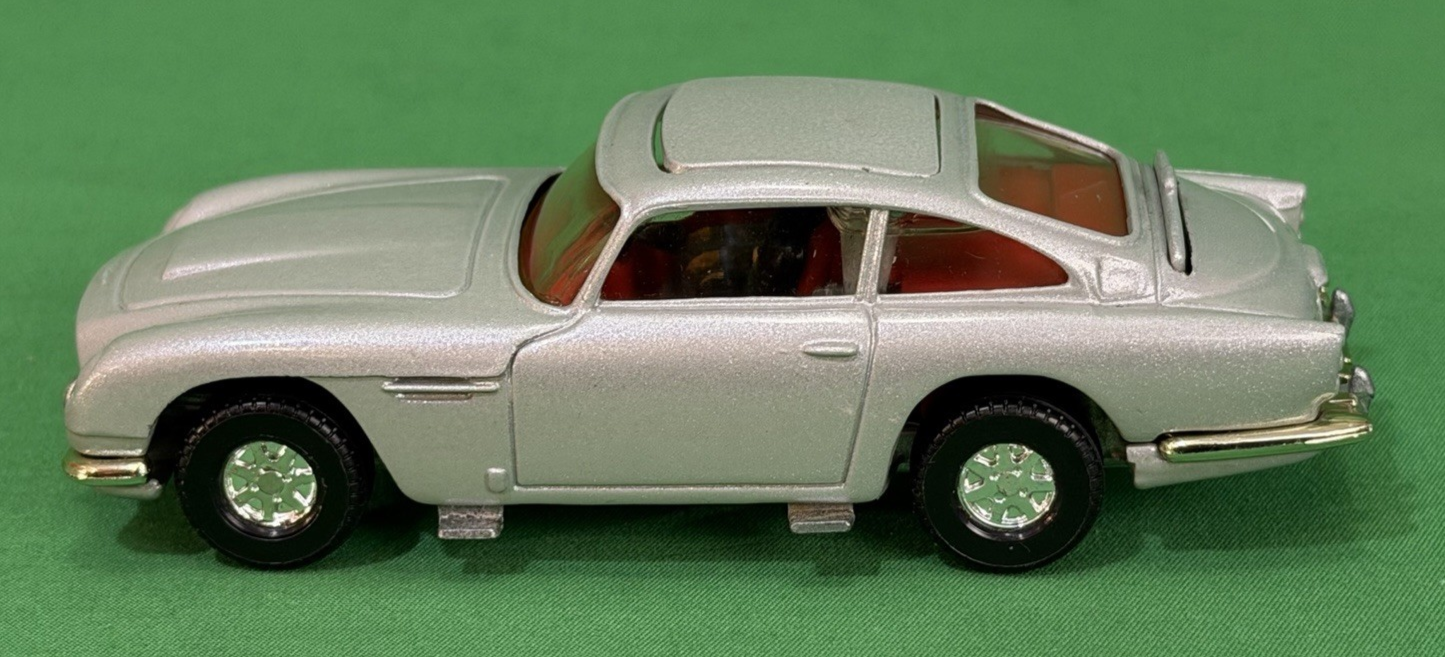 Corgi James Bond 007 Aston Martin DB5 Car