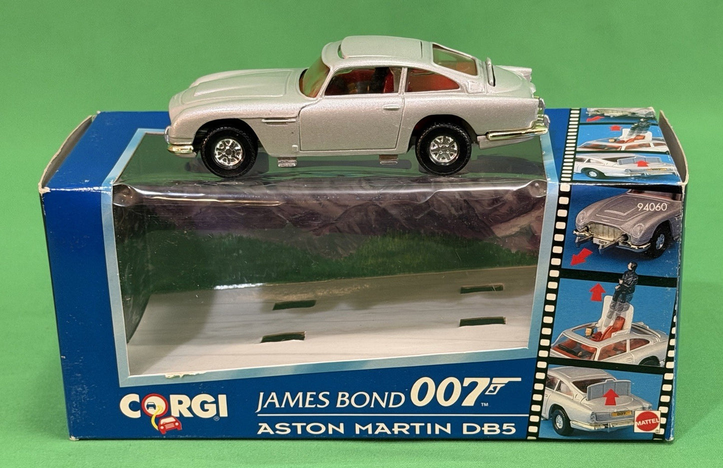 Corgi James Bond 007 Aston Martin DB5 Car w/Box