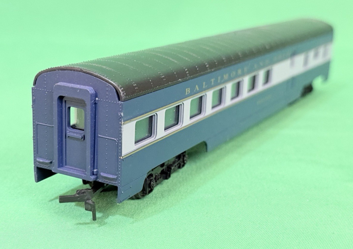 Con-Cor HO Scale 72 ft B&O Royal Blue "Capitol Limited" Passenger Car