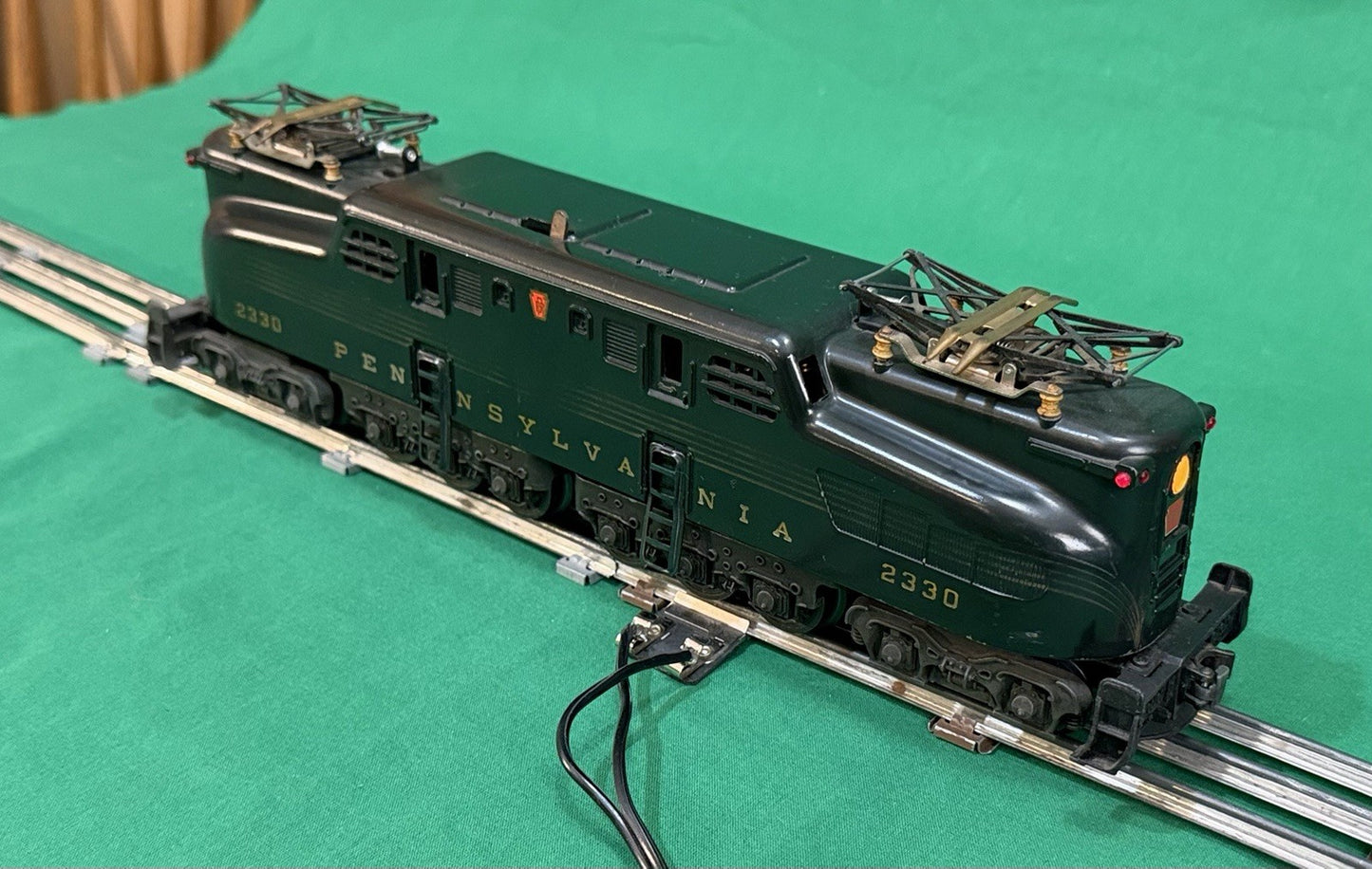 Lionel Postwar O Gauge 2330 Pennsylvania GG-1 Electric Locomotive