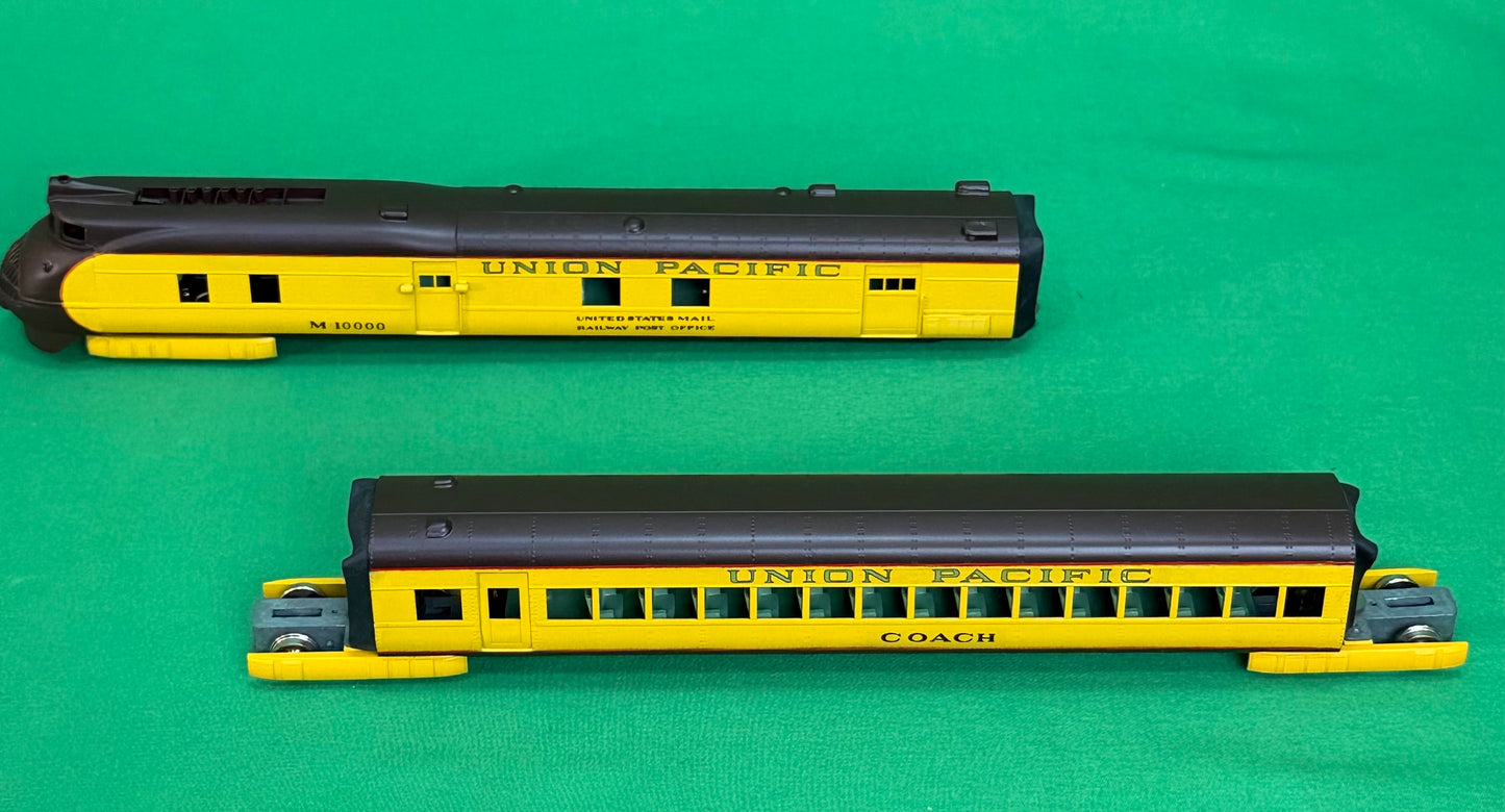 AHM #431 Union Pacific M-10000 City of Salina Brass Cars