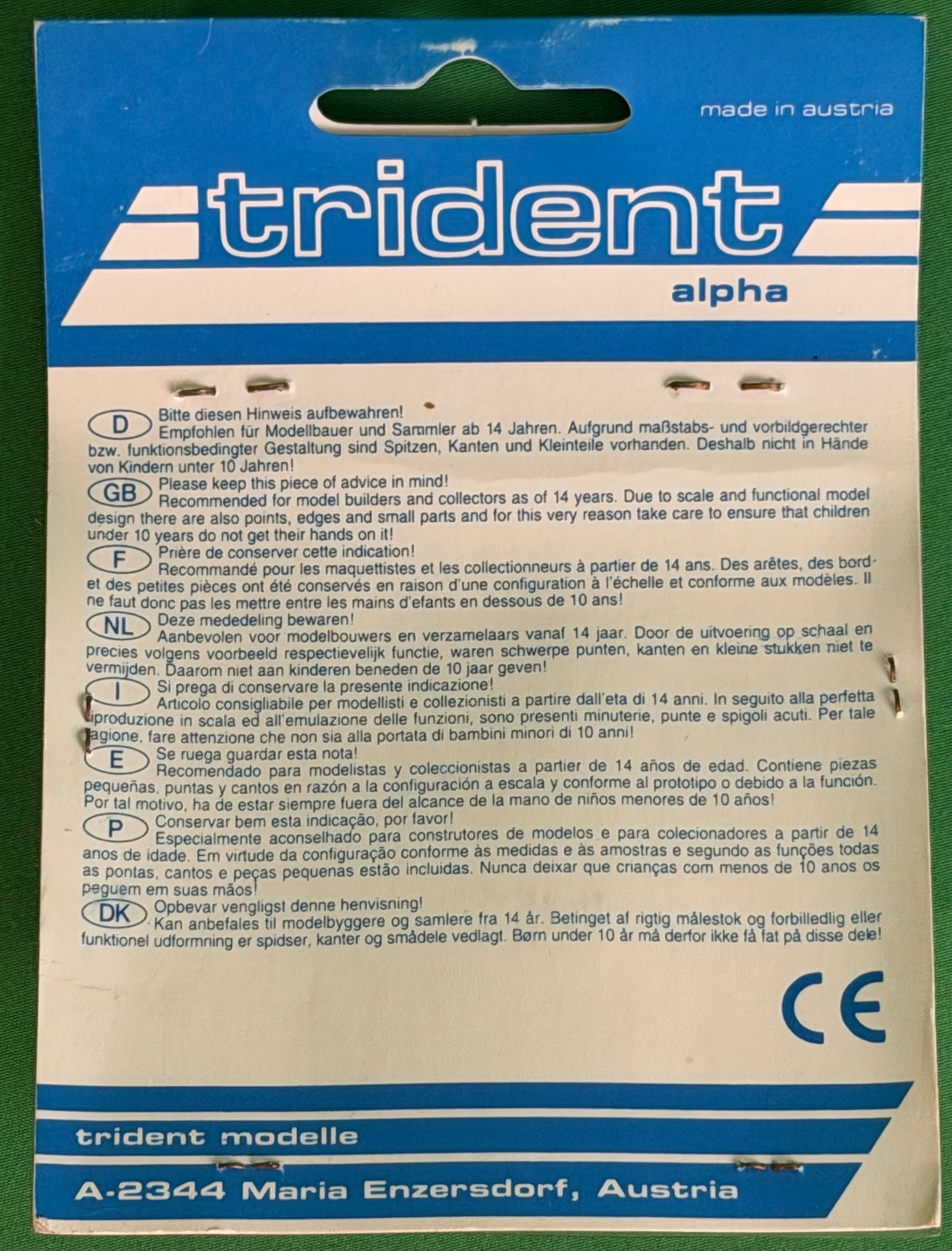 Back of Trident #90044 HO Chevrolet USAF Ambulance Model Kit
