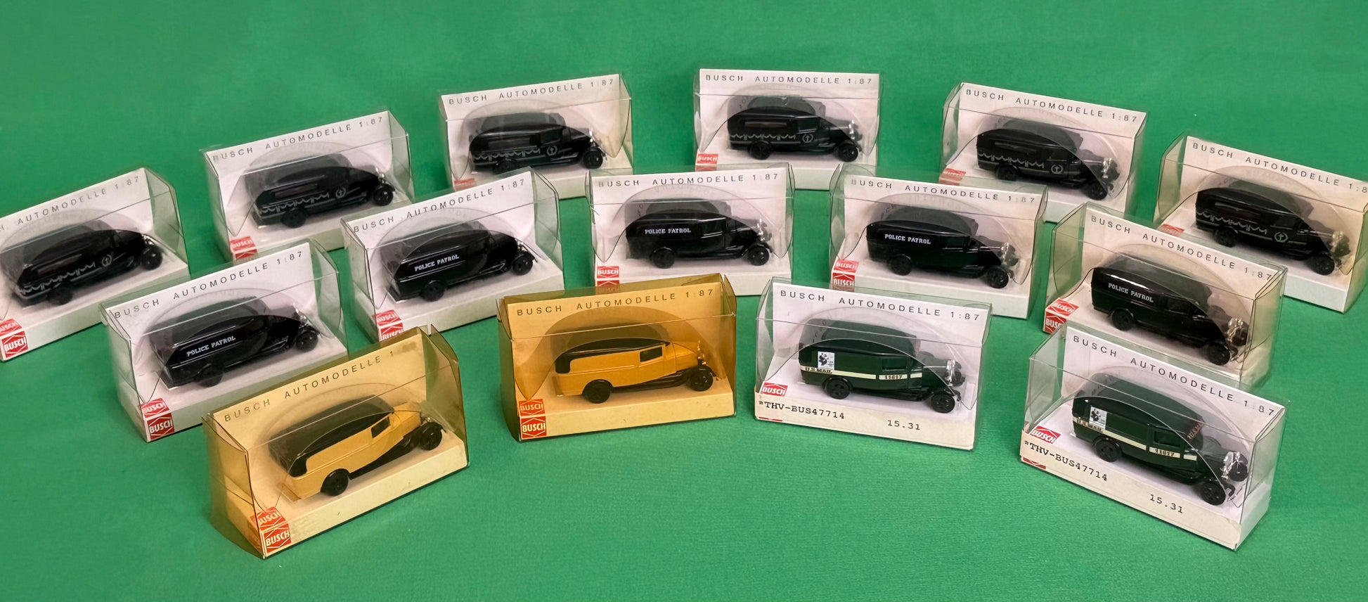 Busch HO 1:87 scale Ford Model A & Model AA vintage cars