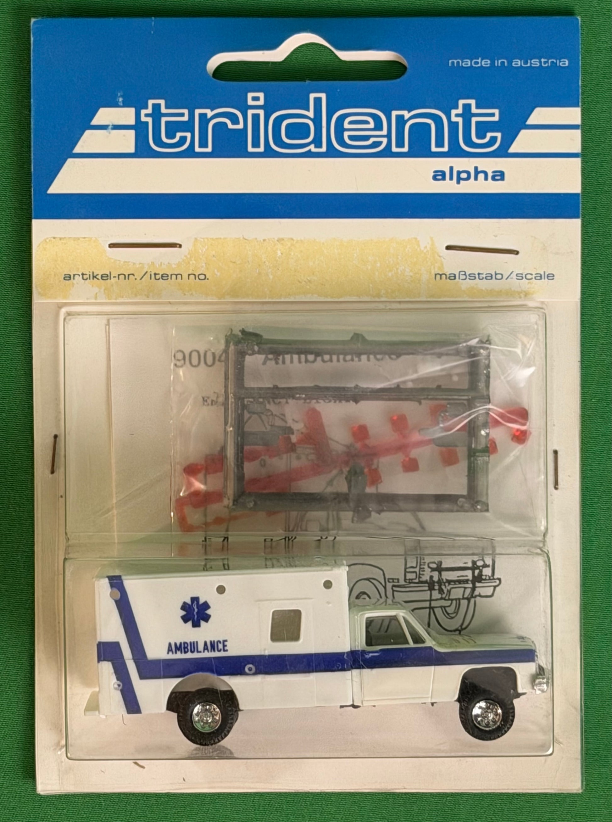 Trident #90044 HO Chevrolet USAF Ambulance Model Kit
