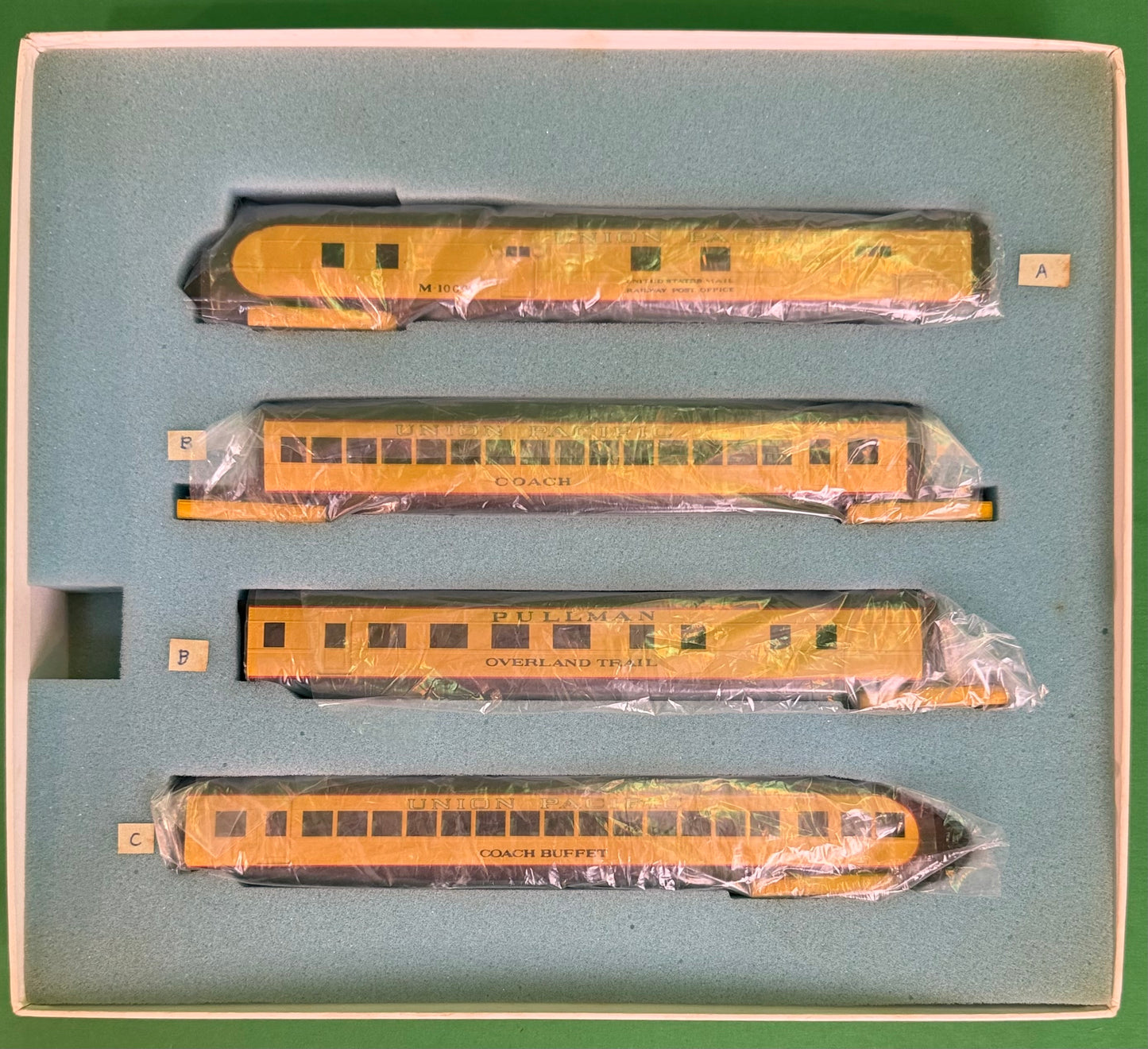 AHM #431 Union Pacific M-10000 City of Salina 4 Car Brass Car Set