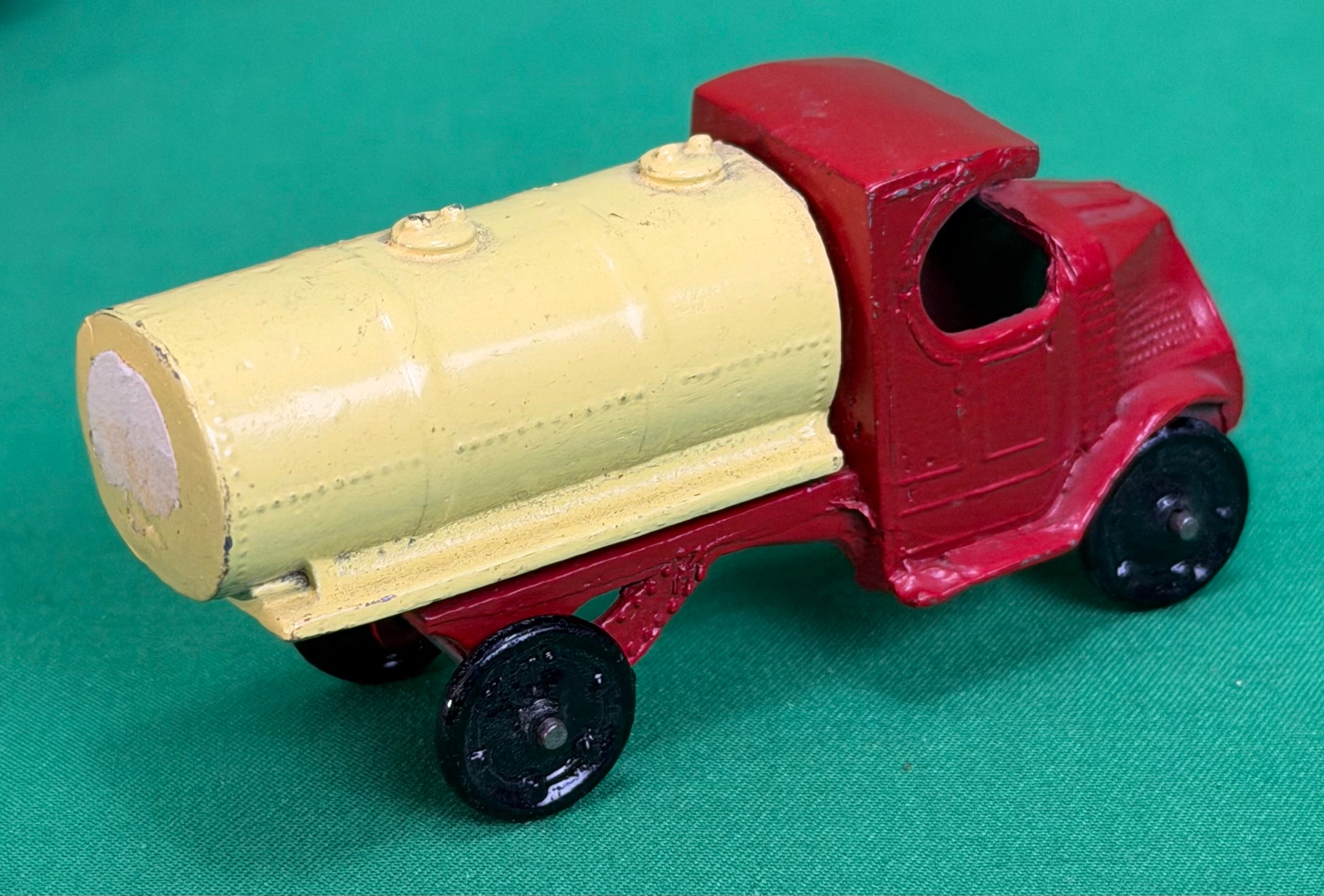  Cast iron tanker truck