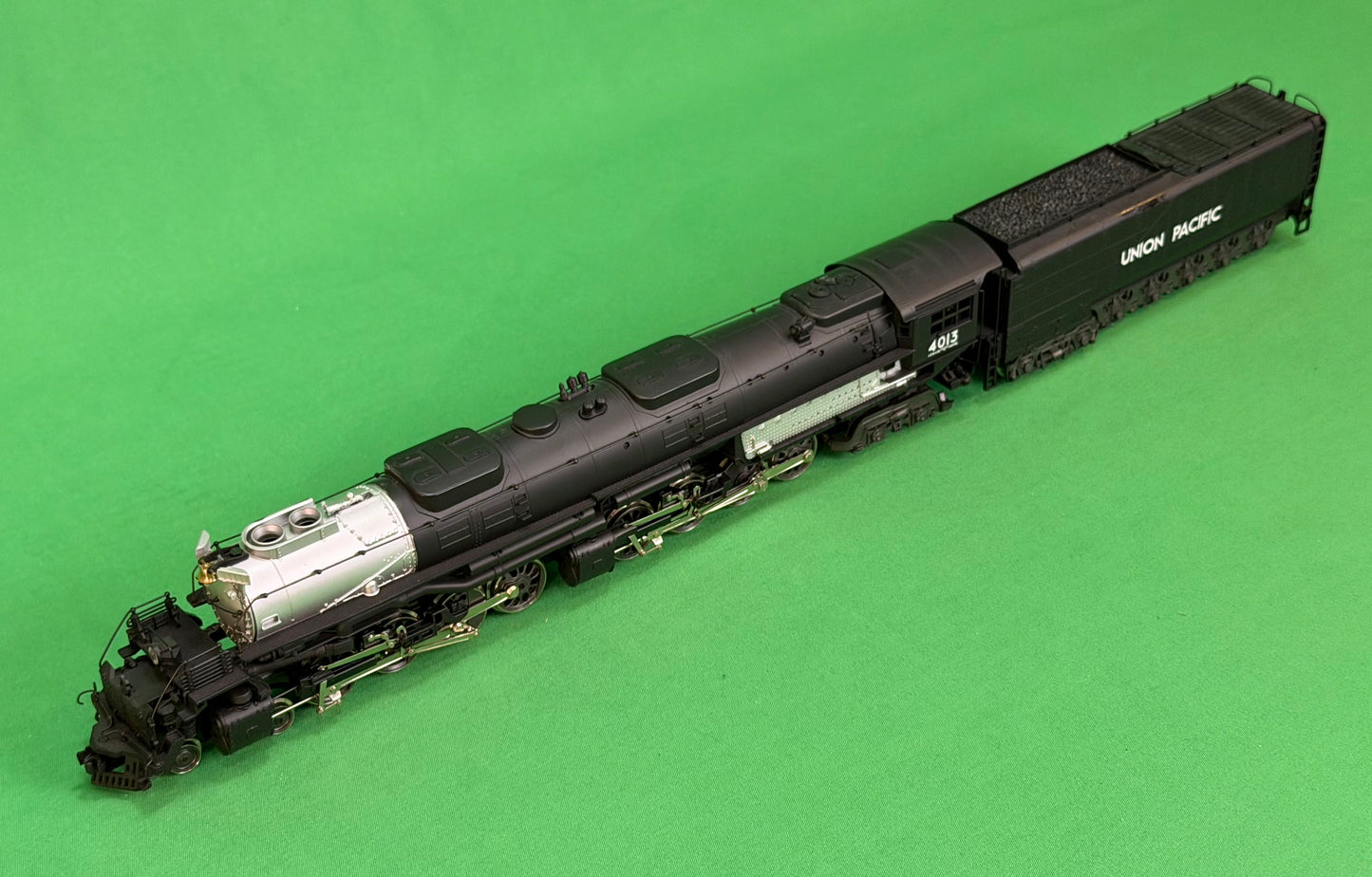 Rivarossi HO 4-8-8-4 Big Boy #4013 Union Pacific Locomotive w/Tender