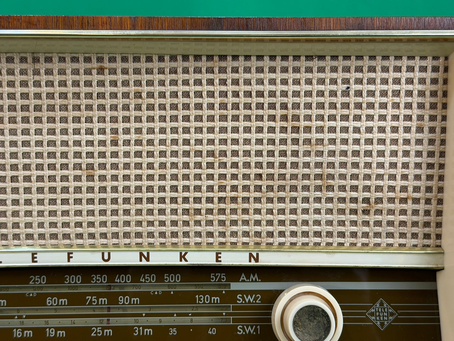 Vintage Telefunken Superheterodyne Deluxe 5261W AM/FM/SW Tabletop Radio
