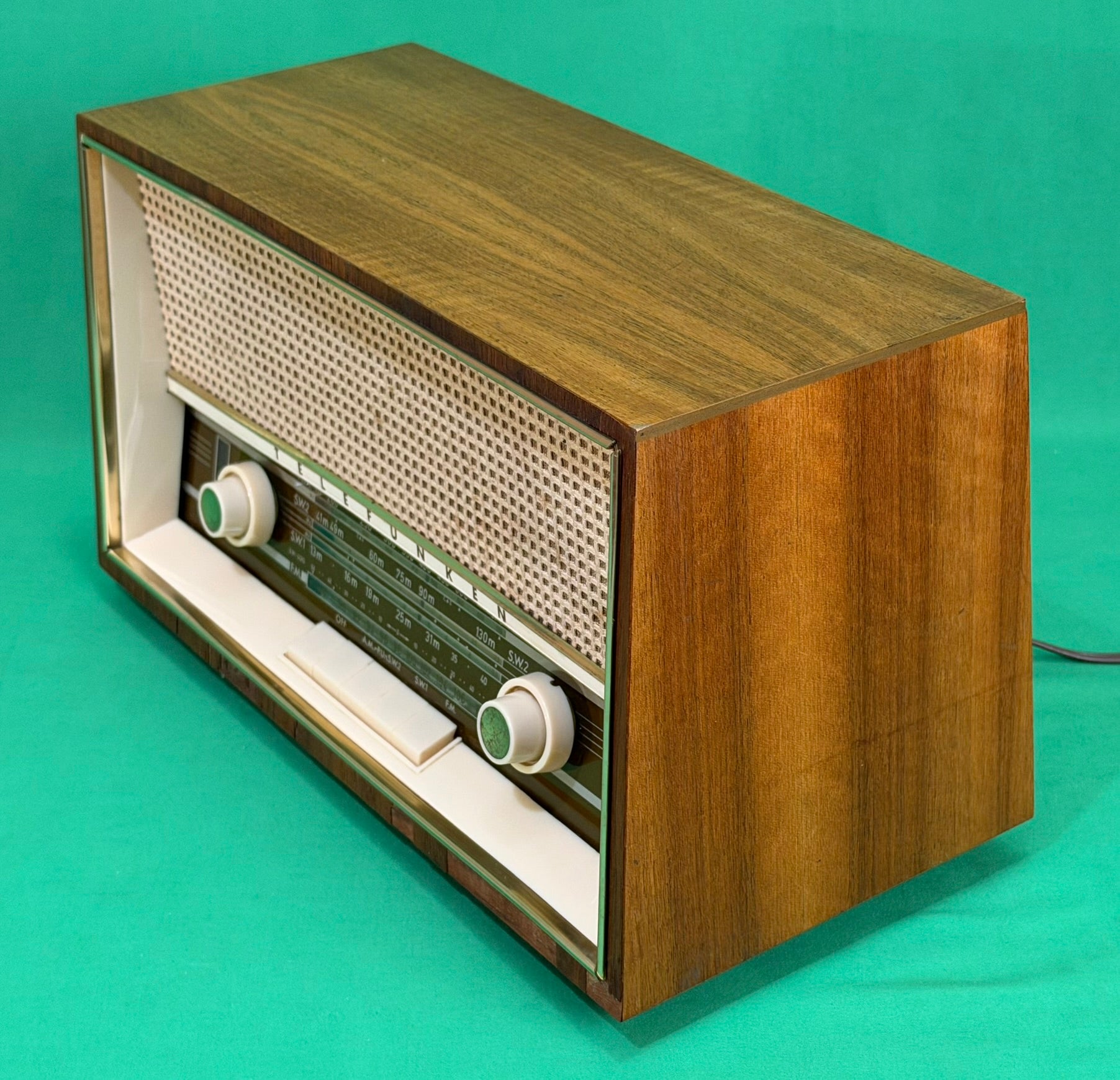 Vintage Telefunken 5261W AM/FM/SW Radio