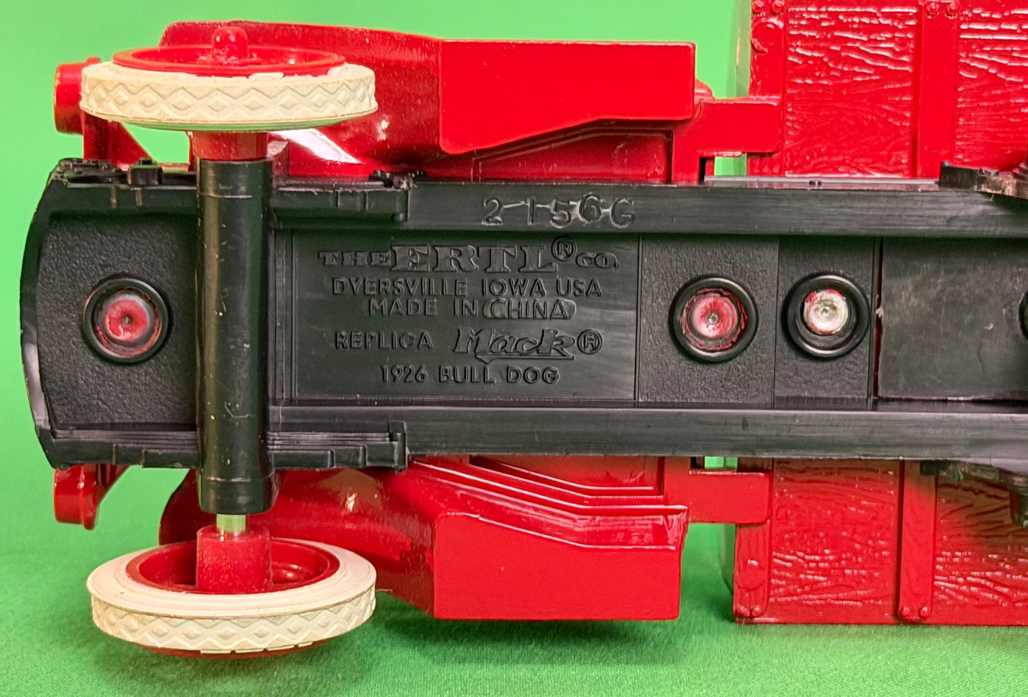 Vintage Ertl #9373 1926 Mack Bull Dog Amoco Tanker Truck Diecast Coin Bank