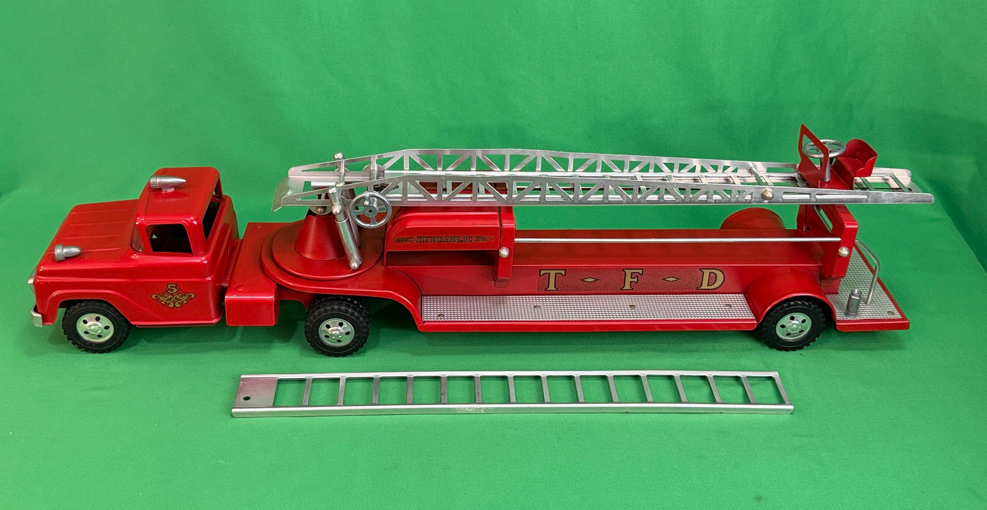 Tonka F.D. No. 5 Red Hydraulic Aerial Ladder Truck