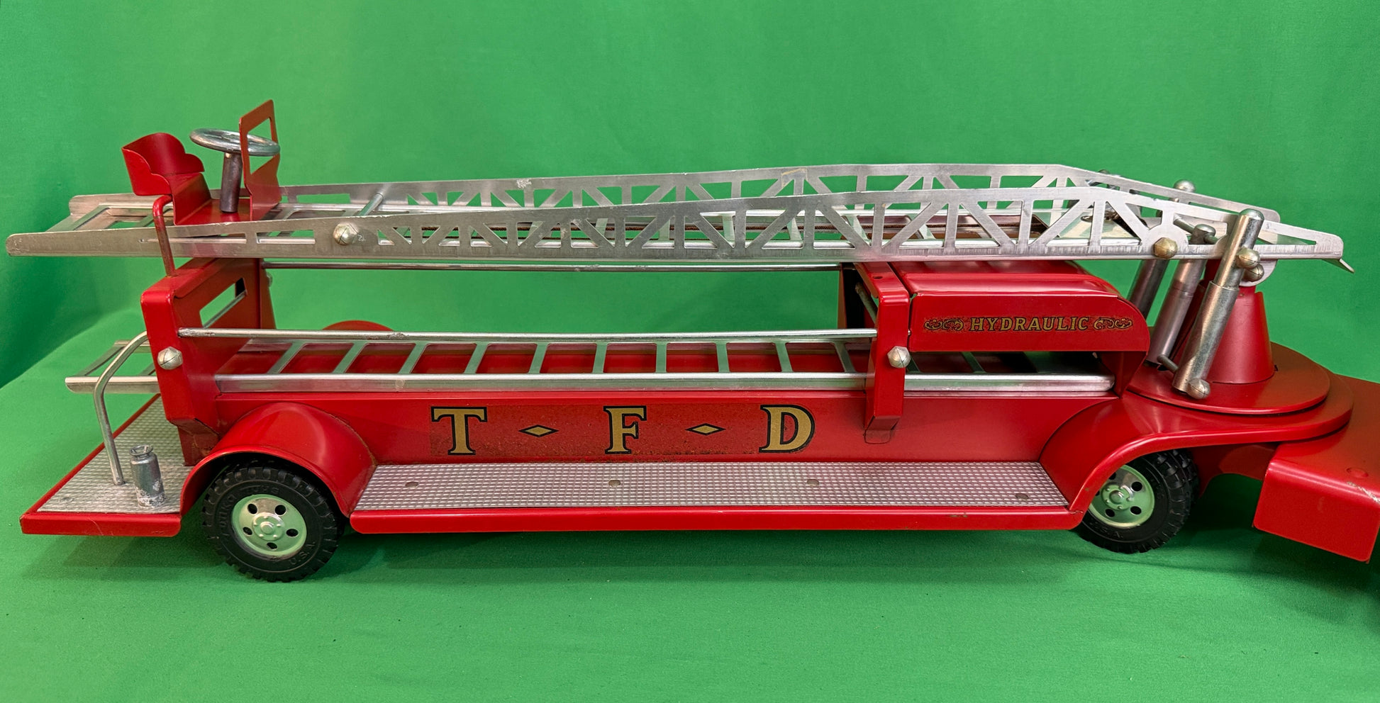 Tonka F.D. No. 5 Red Hydraulic Aerial Ladder Truck