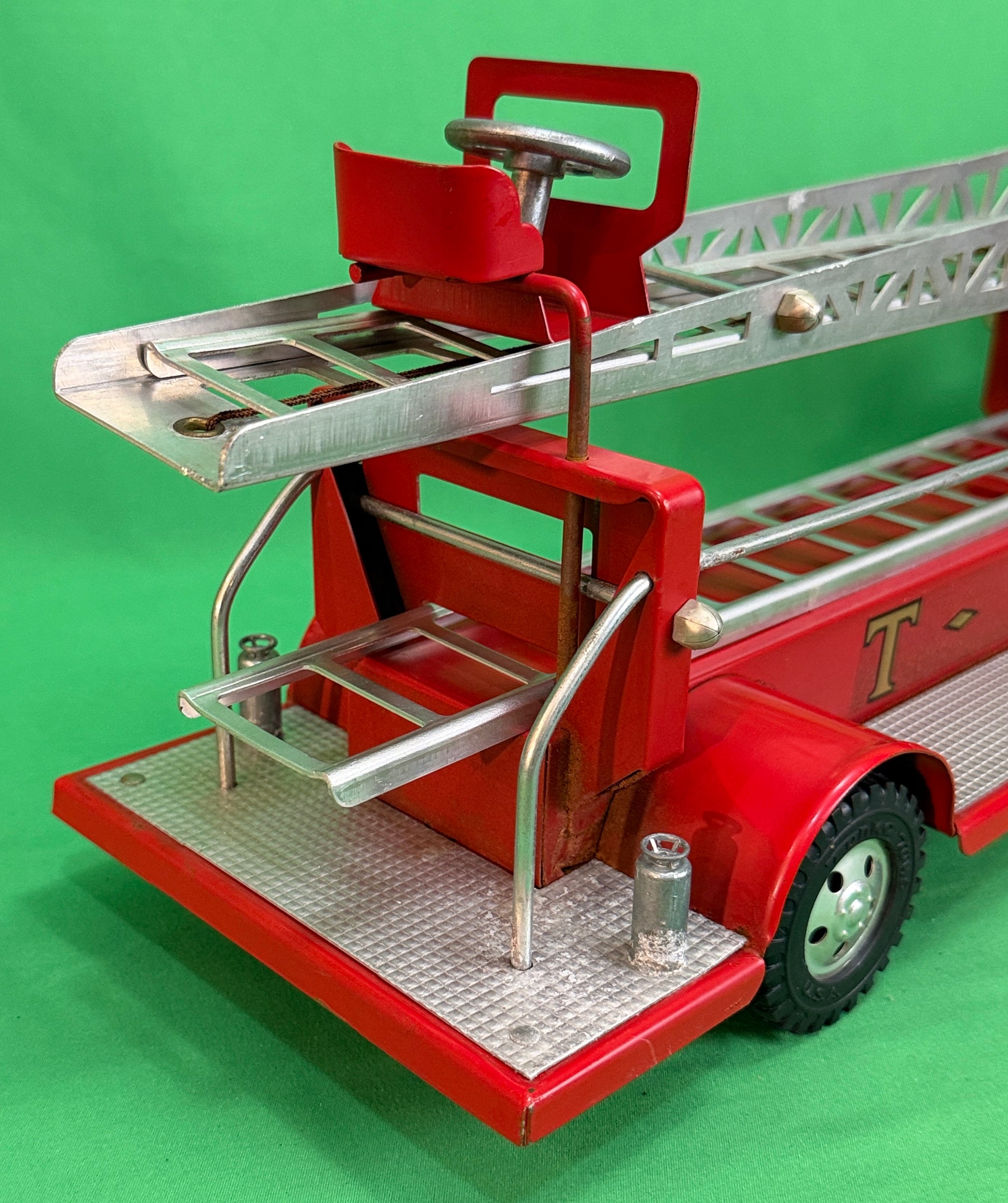 Tonka F.D. No. 5 Red Hydraulic Aerial Ladder Truck